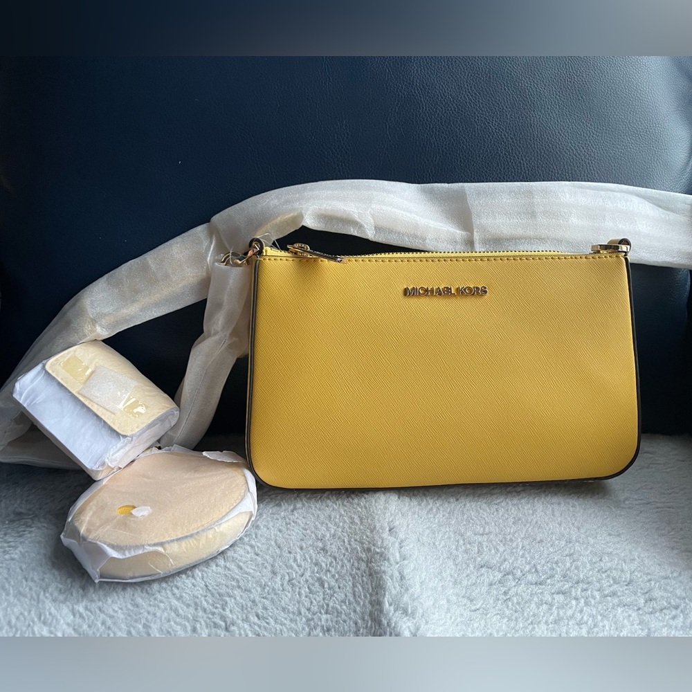 NWT Michael Kors trio bag